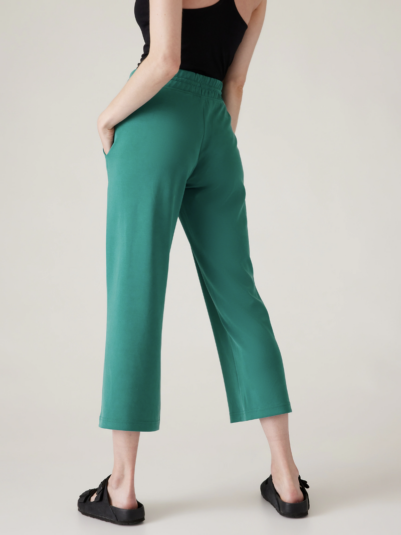 Athleta Emerald Green Seasoft Straight Cropped Pant