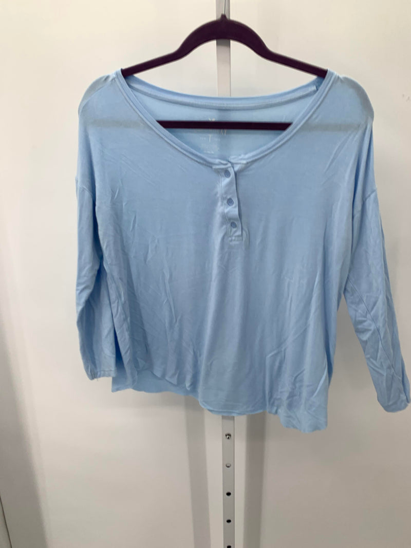 American Eagle Size Medium Juniors 3/4 Sleeve Shirt