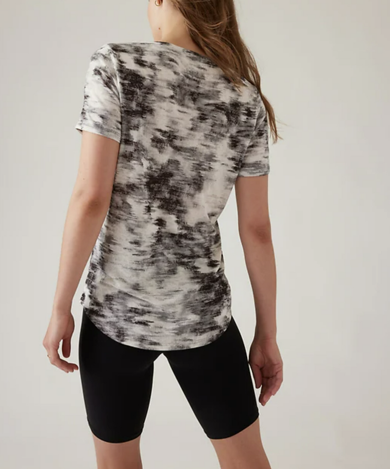 Athleta Inversion Black Scoop V-Neck Short Sleeve Breezy Tee Top