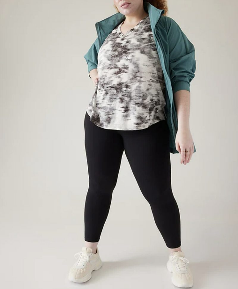 Athleta Inversion Black Scoop V-Neck Short Sleeve Breezy Tee Top